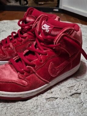 Nike Women’s SB High-Top Sneakers - Red